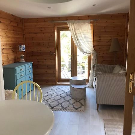 Winnie'S Corner - Self Contained Within The Grounds Of Another Property, In An Idyllic Wooded Setting Керліон-Бей Екстер'єр фото